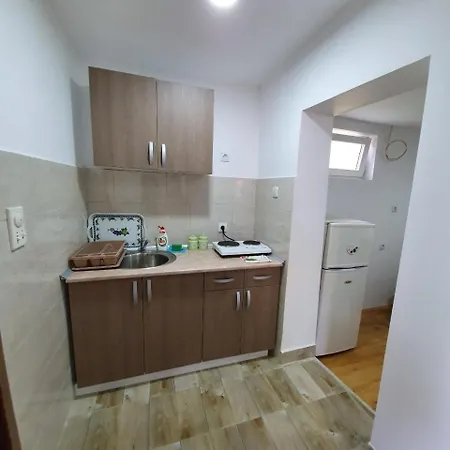 Apartment 4